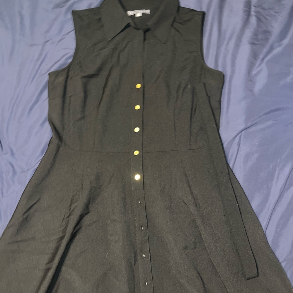 Black Sleeveless Button-Down Dress